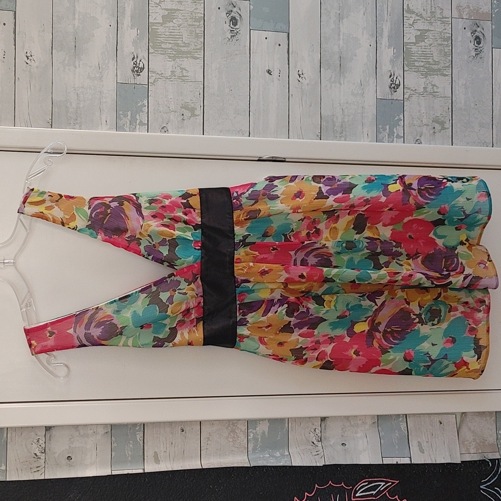 Forever 21 Floral V-Neck Multicolor Dress with Black Waistband